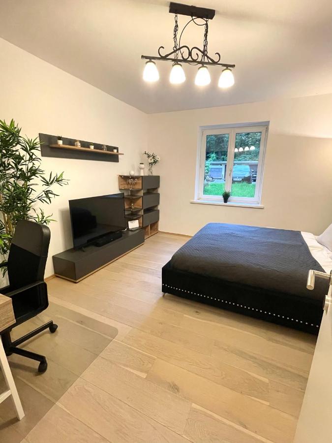 Ein Traum Im Leechwald Naehe Lkh Apartment Graz Luaran gambar